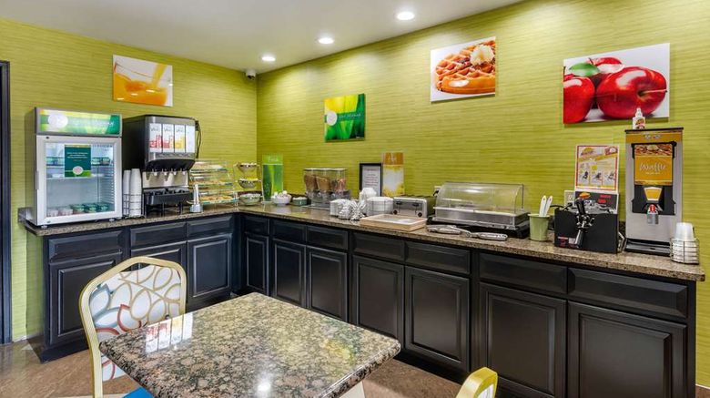 <b>Quality Inn Covington Restaurant</b>. Images powered by <a href="https://iceportal.shijigroup.com/" title="IcePortal" target="_blank">IcePortal</a>.