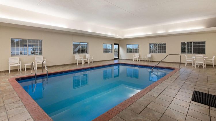Baymont by Wyndham Harlan Pool