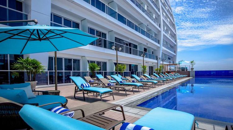 Wyndham Manta Sail Plaza Hotel Pool