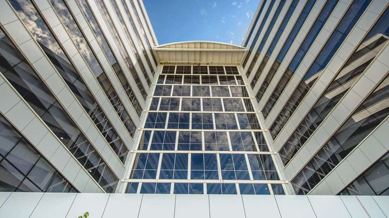 <b>Wyndham Manta Sail Plaza Hotel Exterior</b>. Images powered by <a href="https://iceportal.shijigroup.com/" title="IcePortal" target="_blank">IcePortal</a>.