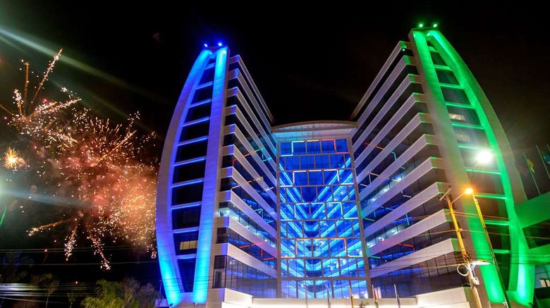 <b>Wyndham Manta Sail Plaza Hotel Exterior</b>. Images powered by <a href="https://iceportal.shijigroup.com/" title="IcePortal" target="_blank">IcePortal</a>.