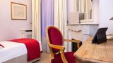 <b>Gavarni Hotel Room</b>. Images powered by <a href="https://iceportal.shijigroup.com/" title="IcePortal" target="_blank">IcePortal</a>.