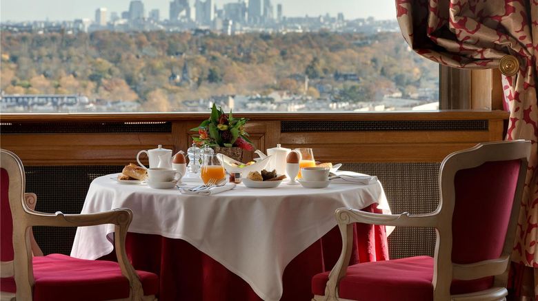 <b>Pavillon Henri IV Hotel Restaurant</b>. Images powered by <a href="https://iceportal.shijigroup.com/" title="IcePortal" target="_blank">IcePortal</a>.
