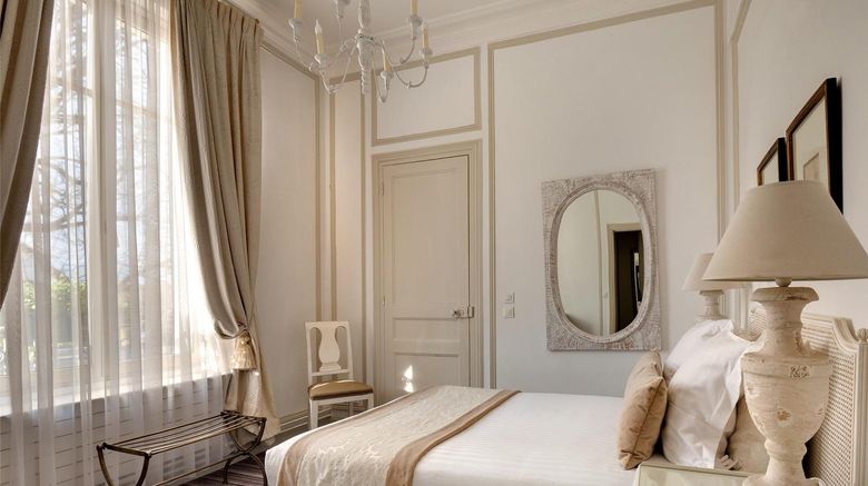<b>Pavillon Henri IV Hotel Room</b>. Images powered by <a href="https://iceportal.shijigroup.com/" title="IcePortal" target="_blank">IcePortal</a>.