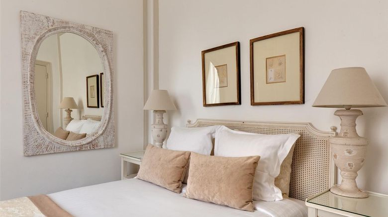 <b>Pavillon Henri IV Hotel Room</b>. Images powered by <a href="https://iceportal.shijigroup.com/" title="IcePortal" target="_blank">IcePortal</a>.