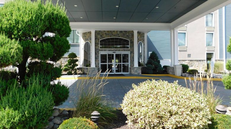 <b>Comfort Inn & Suites Glen Mills Exterior</b>. Images powered by <a href="https://iceportal.shijigroup.com/" title="IcePortal" target="_blank">IcePortal</a>.