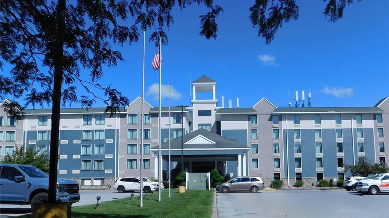 <b>Comfort Inn & Suites Glen Mills Exterior</b>. Images powered by <a href="https://iceportal.shijigroup.com/" title="IcePortal" target="_blank">IcePortal</a>.