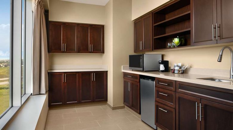<b>Hyatt Place Calgary Airport Suite</b>. Images powered by <a href="https://iceportal.shijigroup.com/" title="IcePortal" target="_blank">IcePortal</a>.