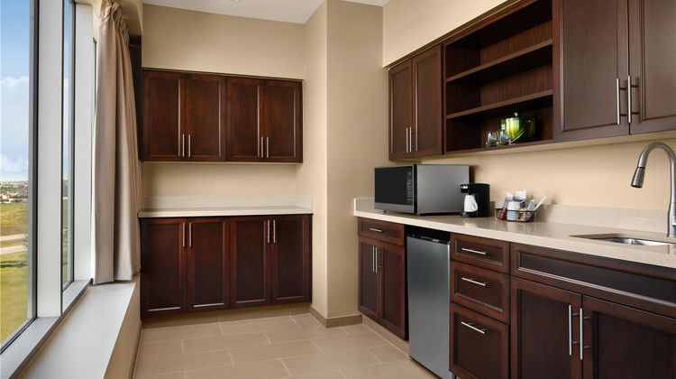 Hyatt Place Calgary Airport Suite