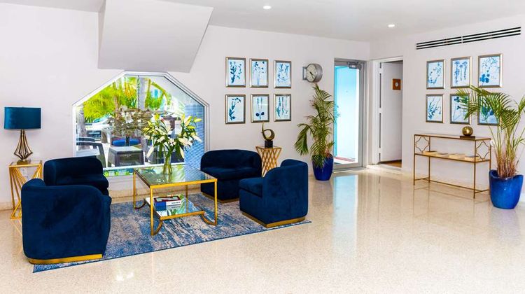 Aqua Hotel & Lounge Lobby