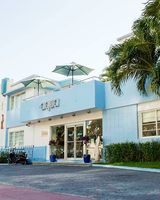Aqua Hotel & Lounge