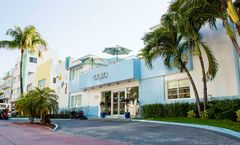 Aqua Hotel & Lounge
