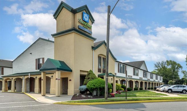 SureStay By Best Western East Brunswick Exterior