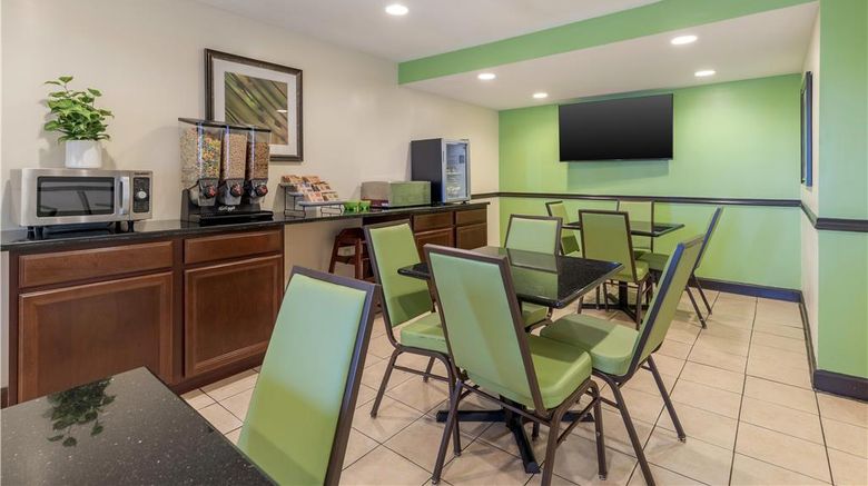 <b>SureStay By Best Western East Brunswick Restaurant</b>. Images powered by <a href="https://iceportal.shijigroup.com/" title="IcePortal" target="_blank">IcePortal</a>.