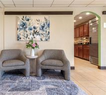 SureStay By Best Western East Brunswick Lobby