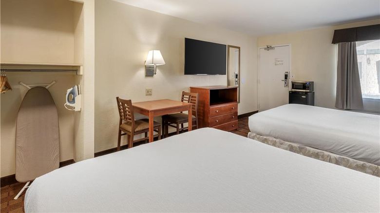 <b>SureStay By Best Western East Brunswick Room</b>. Images powered by <a href="https://iceportal.shijigroup.com/" title="IcePortal" target="_blank">IcePortal</a>.