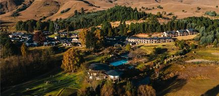 Sani Pass Hotel Exterior