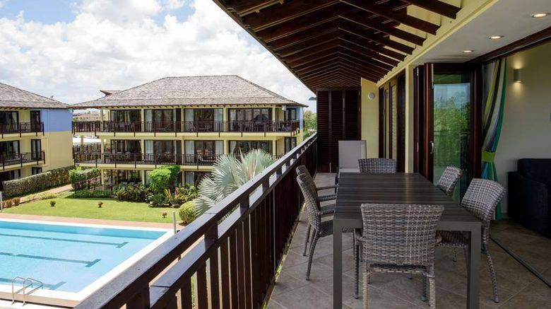 <b>Lions Dive & Beach Resort Exterior</b>. Images powered by <a href="https://iceportal.shijigroup.com/" title="IcePortal" target="_blank">IcePortal</a>.