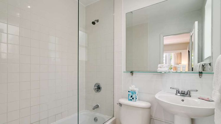 Crest Hotel & Suites Room
