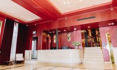 Crest Hotel & Suites