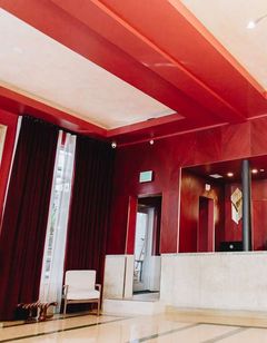 Crest Hotel & Suites
