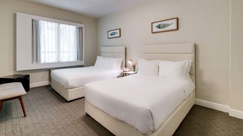 <b>Crest Hotel & Suites Room</b>. Images powered by <a href="https://iceportal.shijigroup.com/" title="IcePortal" target="_blank">IcePortal</a>.
