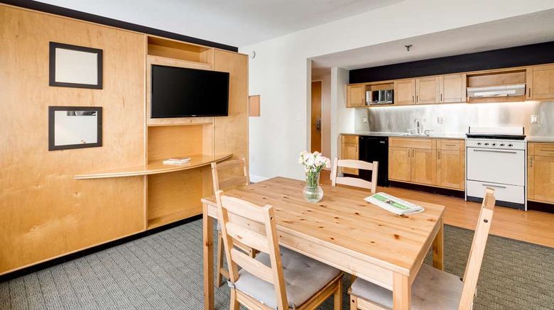<b>Crest Hotel & Suites Suite</b>. Images powered by <a href="https://iceportal.shijigroup.com/" title="IcePortal" target="_blank">IcePortal</a>.