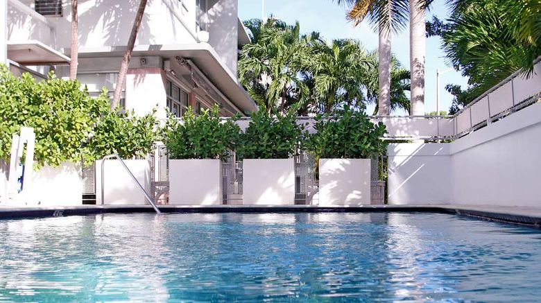 <b>Crest Hotel & Suites Pool</b>. Images powered by <a href="https://iceportal.shijigroup.com/" title="IcePortal" target="_blank">IcePortal</a>.