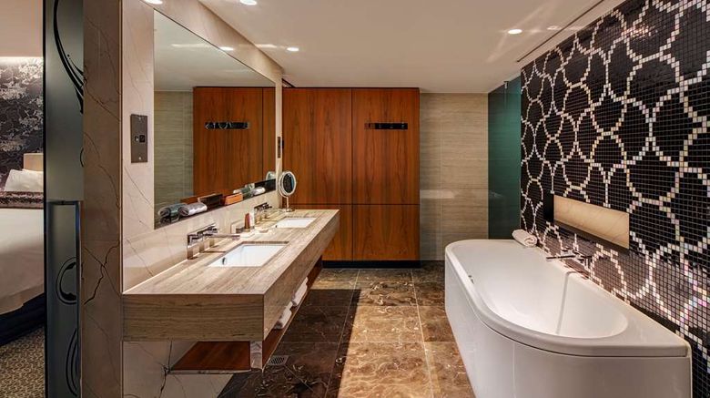 <b>The Darling Suite</b>. Images powered by <a href="https://iceportal.shijigroup.com/" title="IcePortal" target="_blank">IcePortal</a>.