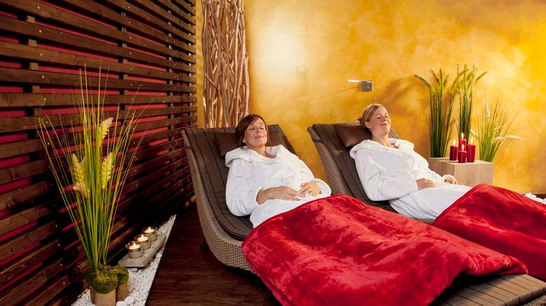 <b>Best Western Hotel Hohenzollern Spa</b>. Images powered by <a href="https://iceportal.shijigroup.com/" title="IcePortal" target="_blank">IcePortal</a>.