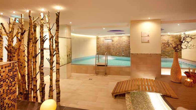 <b>Best Western Hotel Hohenzollern Pool</b>. Images powered by <a href="https://iceportal.shijigroup.com/" title="IcePortal" target="_blank">IcePortal</a>.