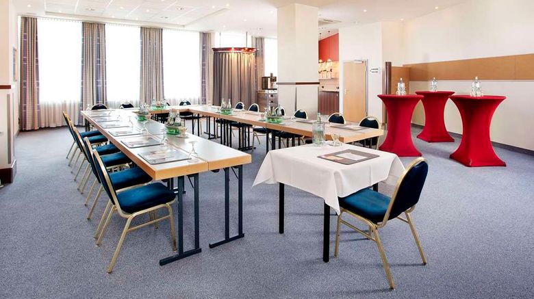<b>Best Western Hotel Hohenzollern Meeting</b>. Images powered by <a href="https://iceportal.shijigroup.com/" title="IcePortal" target="_blank">IcePortal</a>.