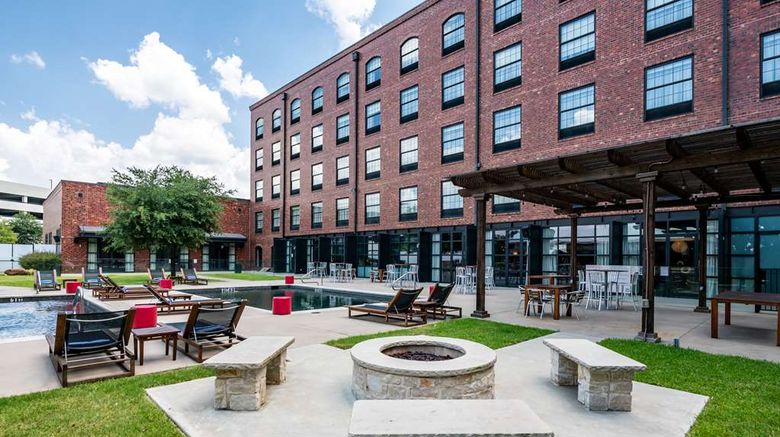 <b>NYLO Las Colinas, a Tapestry Hotel Exterior</b>. Images powered by <a href="https://iceportal.shijigroup.com/" title="IcePortal" target="_blank">IcePortal</a>.