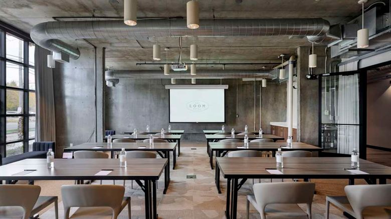 <b>NYLO Providence Warwick, Tapestry Coll. Meeting</b>. Images powered by <a href="https://iceportal.shijigroup.com/" title="IcePortal" target="_blank">IcePortal</a>.
