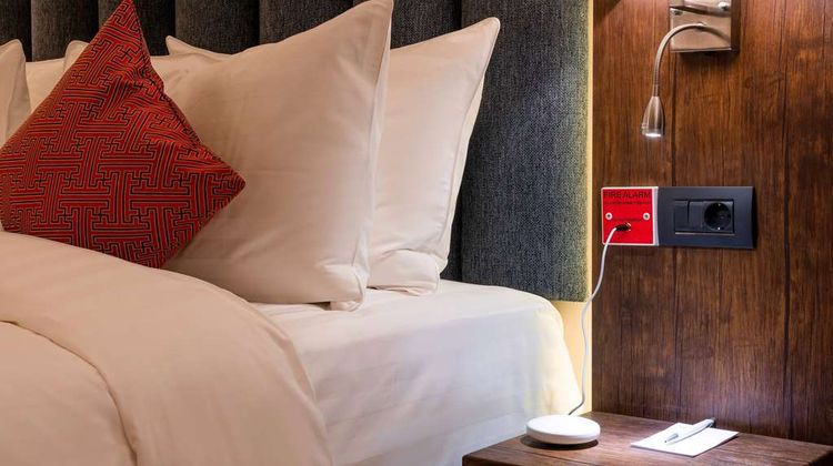 Ramada by Wyndham Hotel/Suites, Yerevan Room