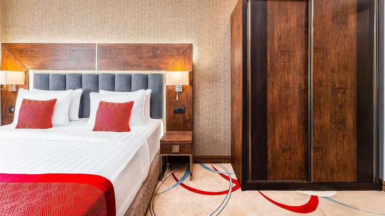 Ramada by Wyndham Hotel/Suites, Yerevan Room