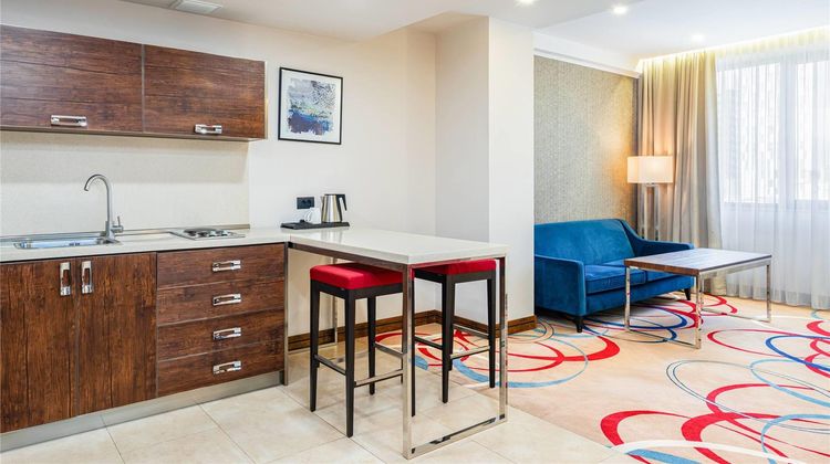 Ramada by Wyndham Hotel/Suites, Yerevan Room