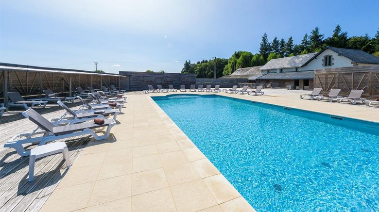 <b>Chateau du Boisniard Pool</b>. Images powered by <a href="https://iceportal.shijigroup.com/" title="IcePortal" target="_blank">IcePortal</a>.