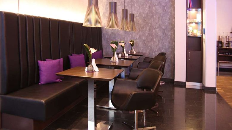 Hotel Schiller5 Lobby. Images powered by <a href="https://iceportal.shijigroup.com" target="_blank" rel="noopener">Ice Portal</a>.