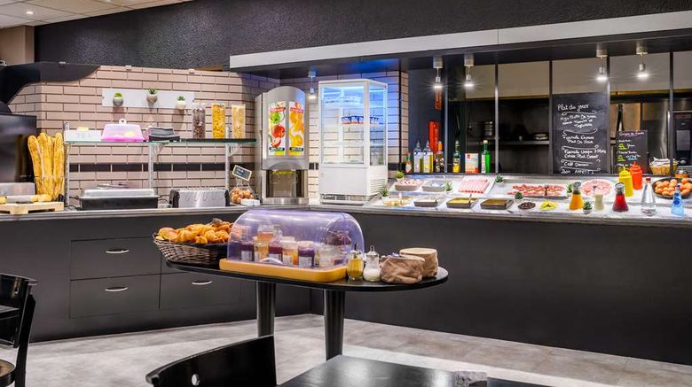 <b>Comfort Hotel Orleans Saran Restaurant</b>. Images powered by <a href="https://iceportal.shijigroup.com/" title="IcePortal" target="_blank">IcePortal</a>.