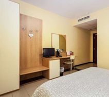 Hotel Ayri Room