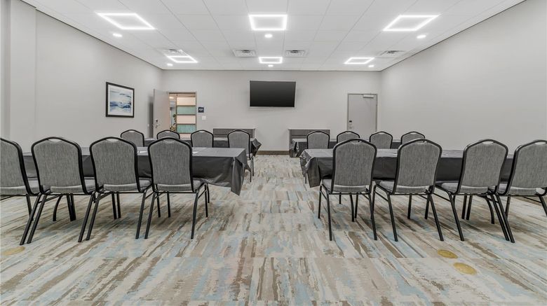 <b>Executive Residency by BW Corpus Christi Meeting</b>. Images powered by <a href="https://iceportal.shijigroup.com/" title="IcePortal" target="_blank">IcePortal</a>.