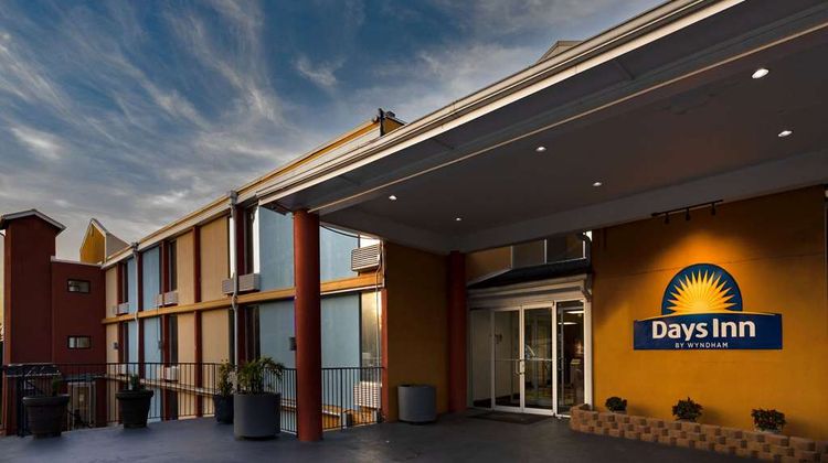 Days Inn by Wyndham Atlanta Airport Exterior