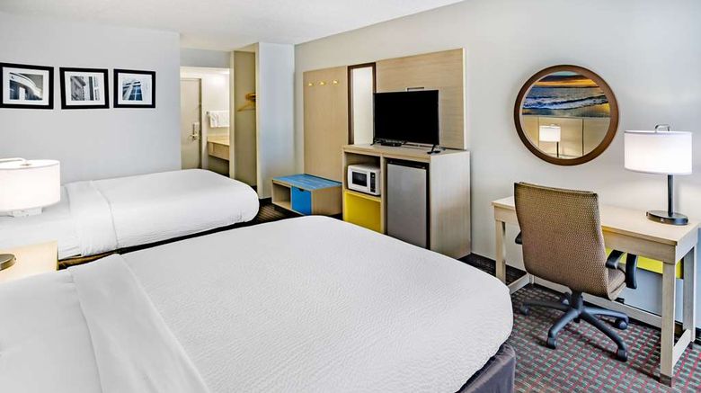 <b>Days Inn by Wyndham Atlanta Airport Room</b>. Images powered by <a href="https://iceportal.shijigroup.com/" title="IcePortal" target="_blank">IcePortal</a>.