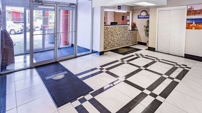 <b>Days Inn by Wyndham Atlanta Airport Lobby</b>. Images powered by <a href="https://iceportal.shijigroup.com/" title="IcePortal" target="_blank">IcePortal</a>.