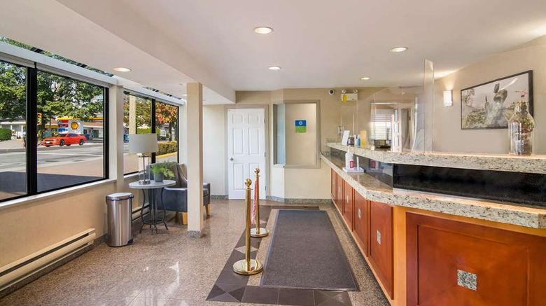 <b>SureStay by BW North Vancouver Capilano Lobby</b>. Images powered by <a href="https://iceportal.shijigroup.com/" title="IcePortal" target="_blank">IcePortal</a>.