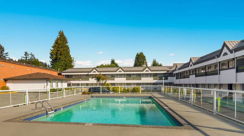 <b>SureStay by BW North Vancouver Capilano Pool</b>. Images powered by <a href="https://iceportal.shijigroup.com/" title="IcePortal" target="_blank">IcePortal</a>.