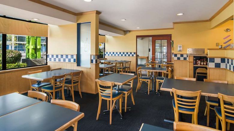 <b>SureStay by BW North Vancouver Capilano Restaurant</b>. Images powered by <a href="https://iceportal.shijigroup.com/" title="IcePortal" target="_blank">IcePortal</a>.