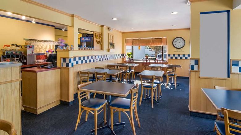 <b>SureStay by BW North Vancouver Capilano Restaurant</b>. Images powered by <a href="https://iceportal.shijigroup.com/" title="IcePortal" target="_blank">IcePortal</a>.