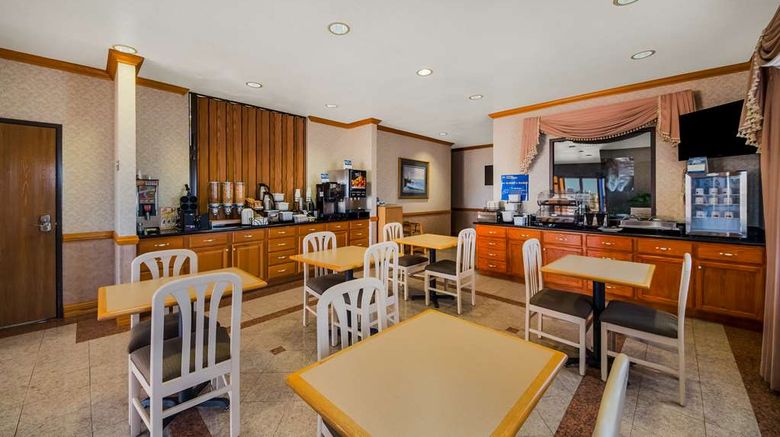 <b>SureStay Hotel by BW Falfurrias Restaurant</b>. Images powered by <a href="https://iceportal.shijigroup.com/" title="IcePortal" target="_blank">IcePortal</a>.